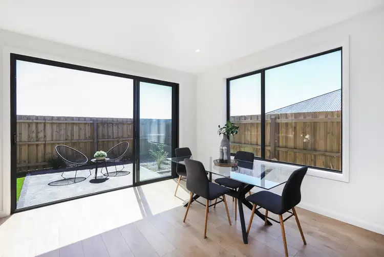 Fifth view of Homely house listing, 7 Mattina Circuit, Greenvale VIC 3059