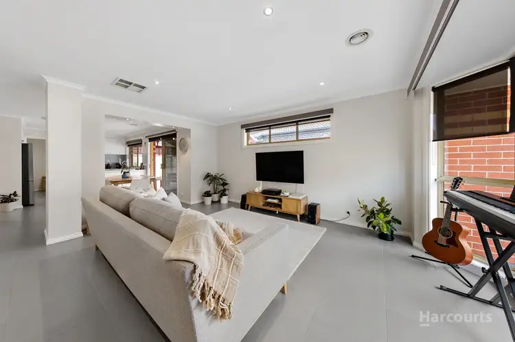 Fourth view of Homely unit listing, 2/3 Carroll Street, Deer Park VIC 3023