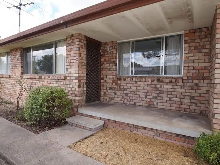 2/5 Wigan Avenue, Armidale NSW 2350