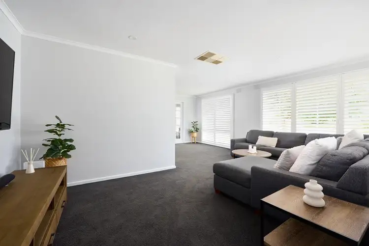 Third view of Homely house listing, 7 Doyle Place, Endeavour Hills VIC 3802