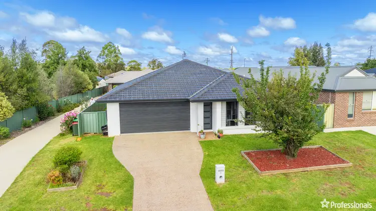 Main view of Homely house listing, 5 Netherton Park Avenue, Armidale NSW 2350