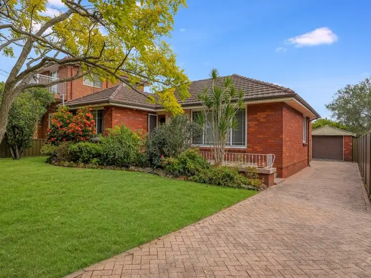 25 Monterra Avenue, Peakhurst Heights NSW 2210