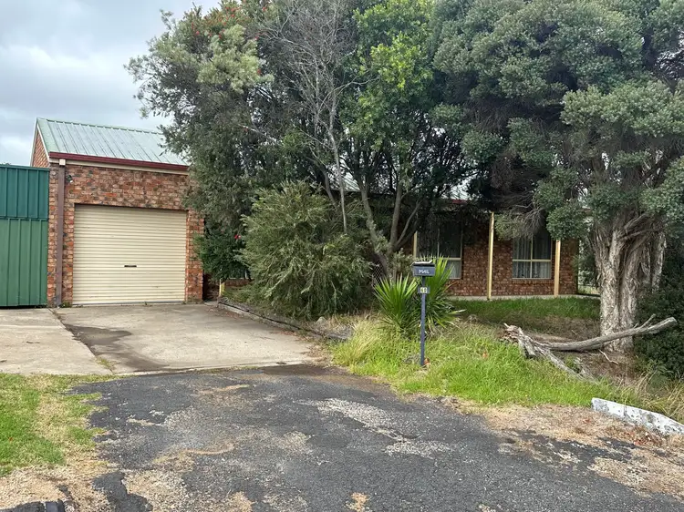60 Rowan Avenue, Uralla NSW 2358