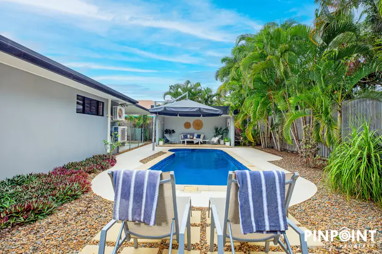 8 Turtle Place, Blacks Beach QLD 4740