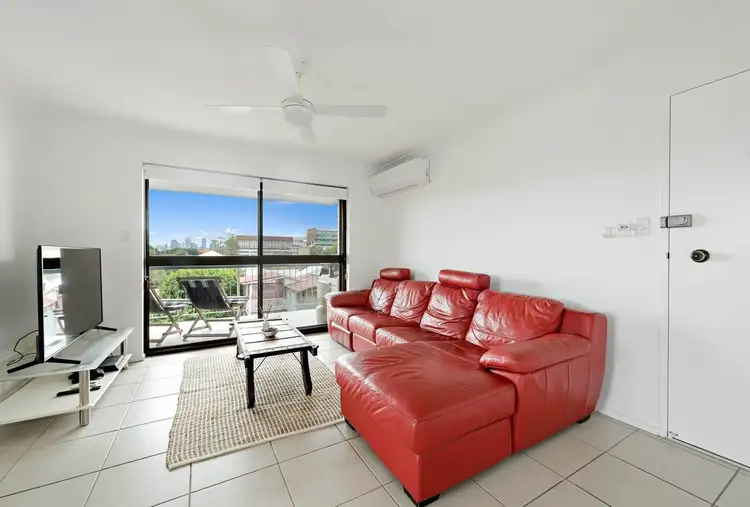 Fourth view of Homely apartment listing, 6/8 Baragoola Street, Coorparoo QLD 4151