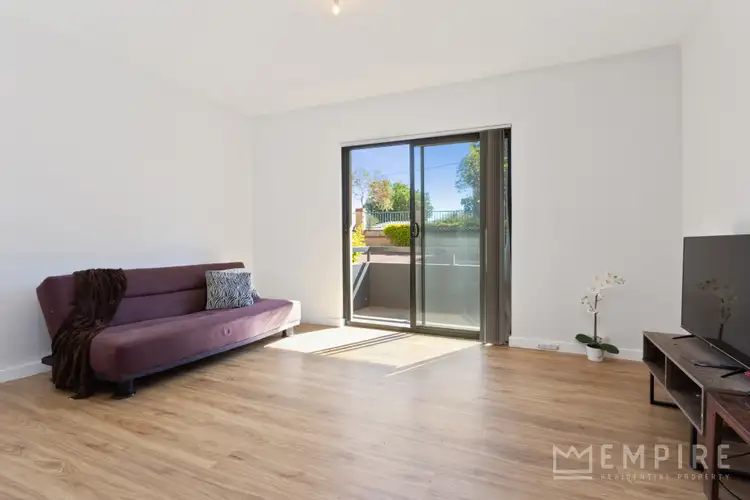 Second view of Homely house listing, 15/30 Lorraine Place, Hamilton Hill WA 6163