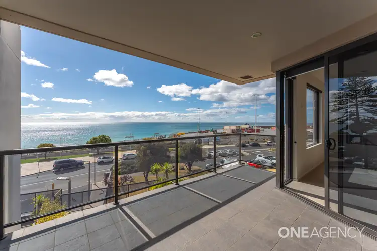 Second view of Homely block of units listing, 4/5 North Terrace, Burnie TAS 7320