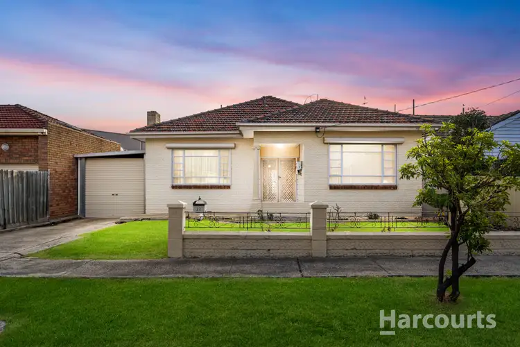 33 Garnet Street, Sunshine North VIC 3020