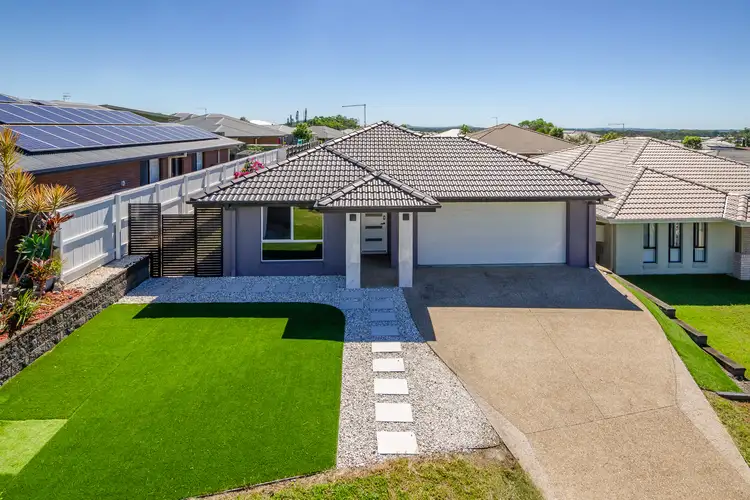 9 Mieka Crescent