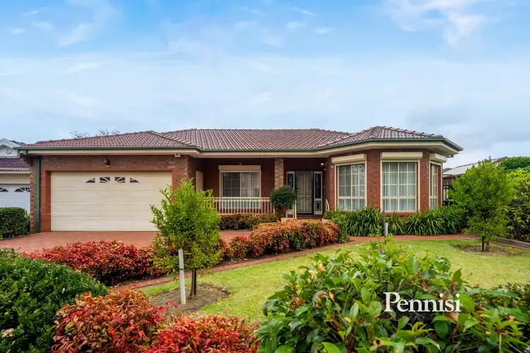 31 Murchison Avenue, Taylors Lakes VIC 3038