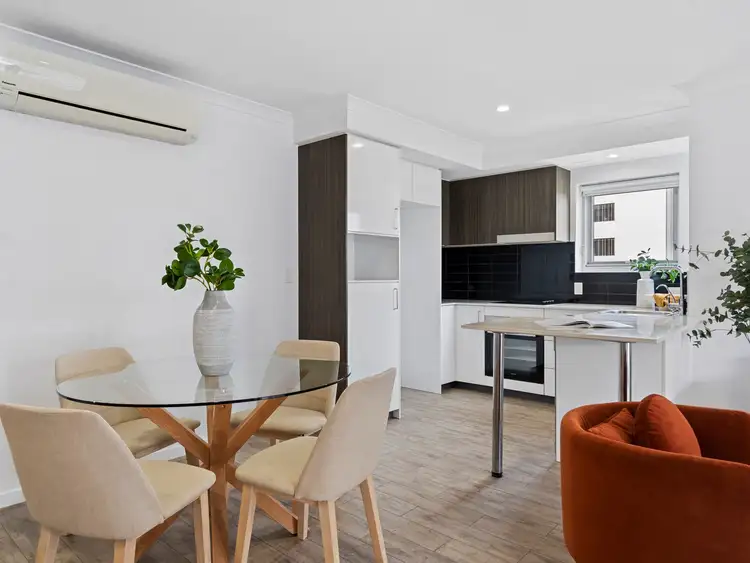 Third view of Homely apartment listing, 40/25 Regent Street, Woolloongabba QLD 4102