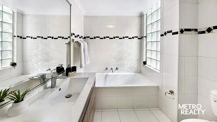 Sixth view of Homely apartment listing, 301/569 George Street, Sydney NSW 2000