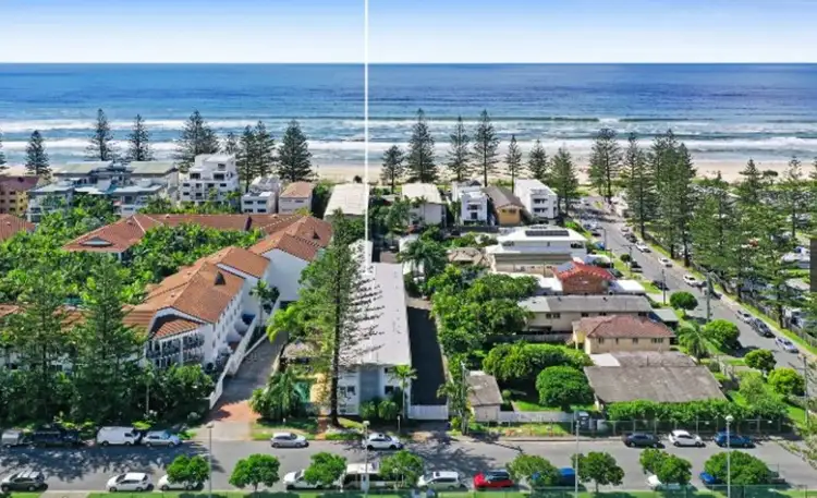 5/3 Redondo Avenue, Miami QLD 4220