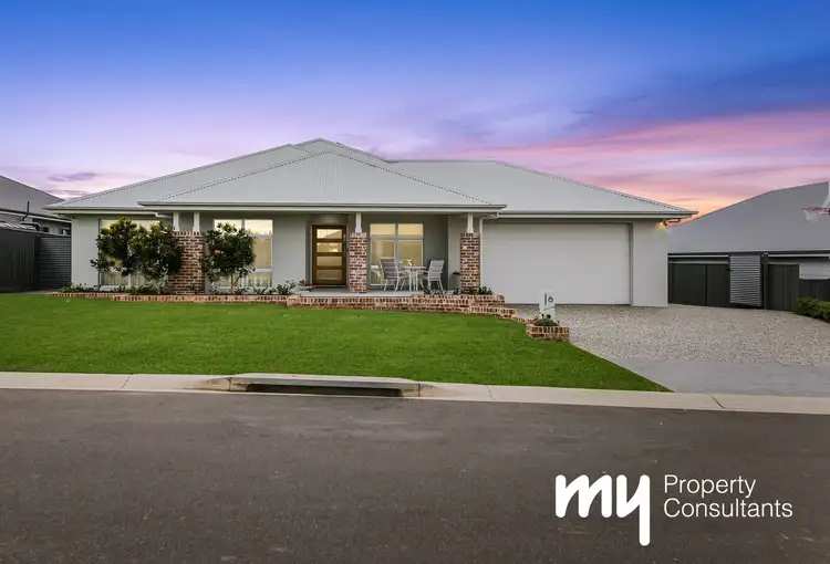 6 Gaudry Street, The Oaks NSW 2570