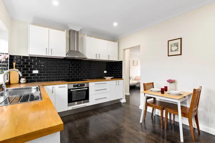 2/6 Etzel Street, Airport West VIC 3042