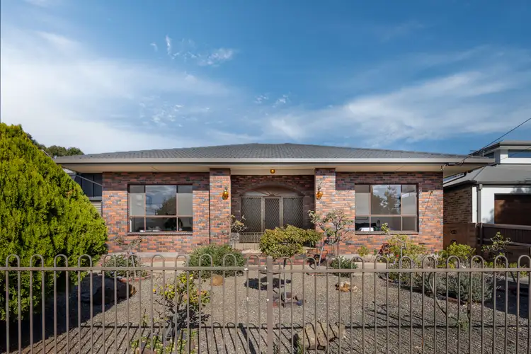 1A Young Street, Seacliff SA 5049