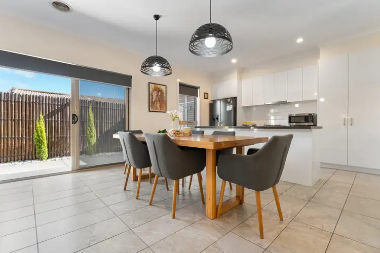 Sixth view of Homely house listing, 2/10 Blackley Court, Deer Park VIC 3023