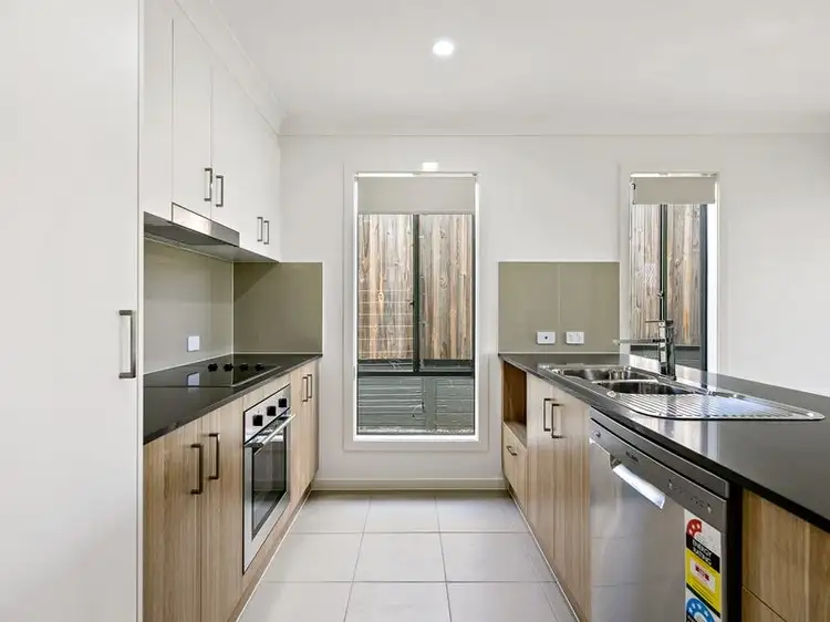 Second view of Homely unit listing, 26 McInnes Crescent, Glenvale QLD 4350
