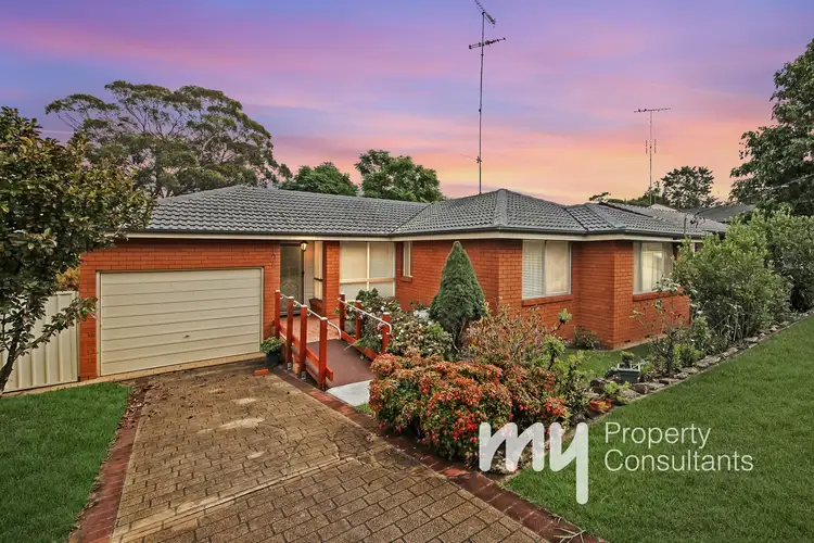 8 Bourke Place, Camden South NSW 2570