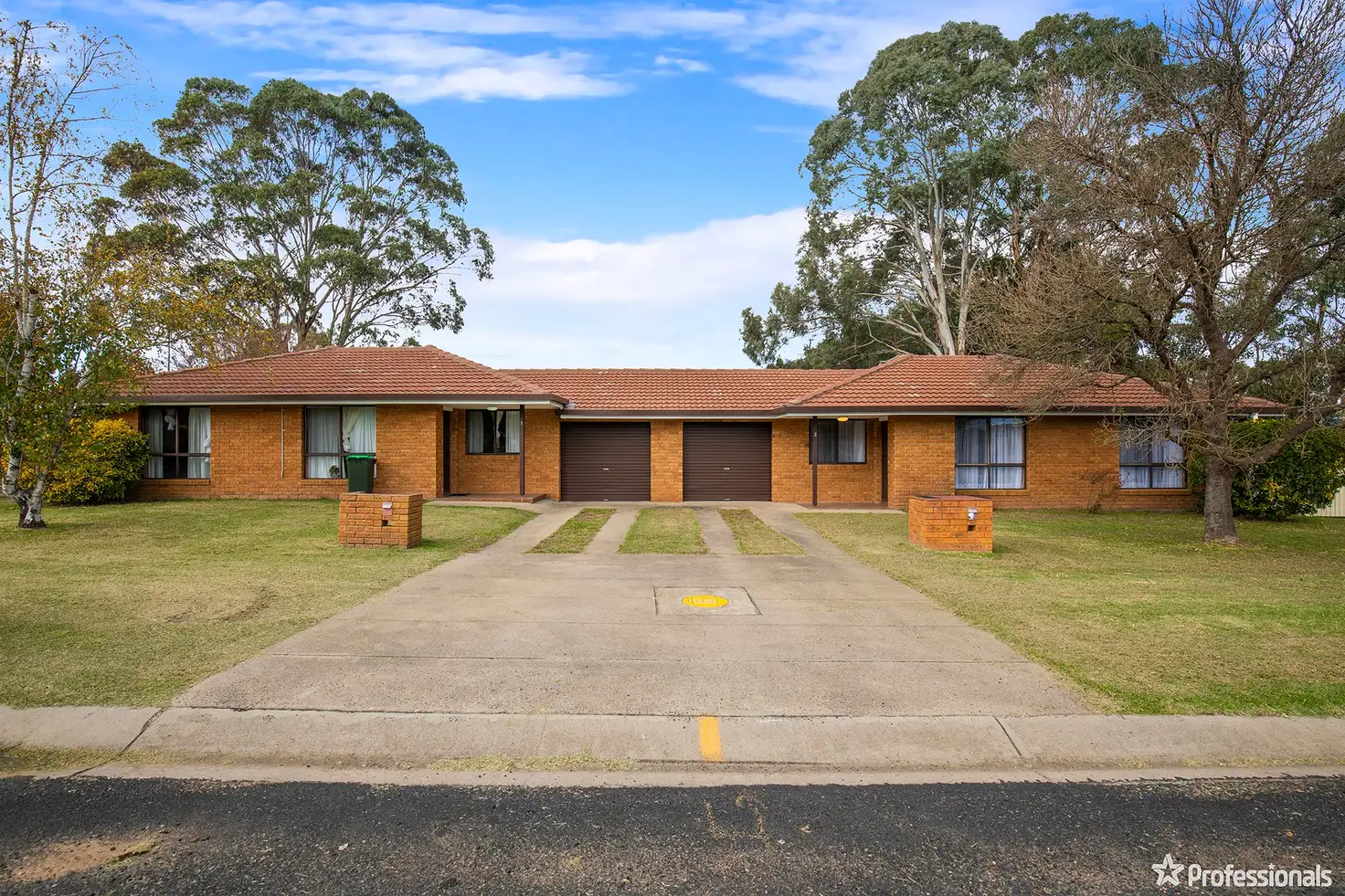 Main view of Homely unit listing, 2 Sarah Place, Armidale NSW 2350