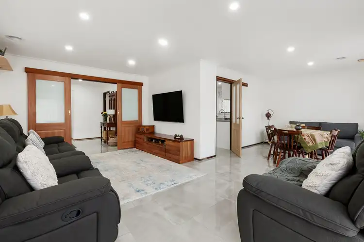 Second view of Homely house listing, 7 Jenkins Court, Kealba VIC 3021