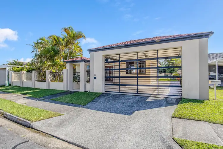 23 Collins Crescent