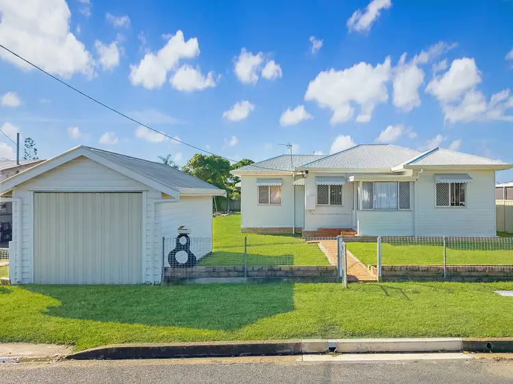 8 Edward Street, Urangan QLD 4655