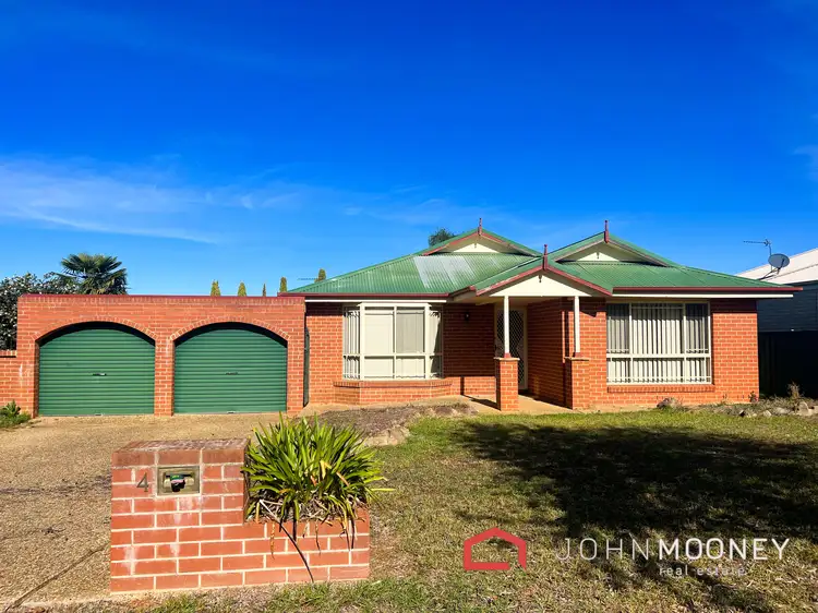 4 Tikki Place, Glenfield Park NSW 2650