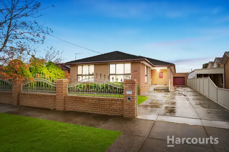 52 Main Road East, St Albans VIC 3021