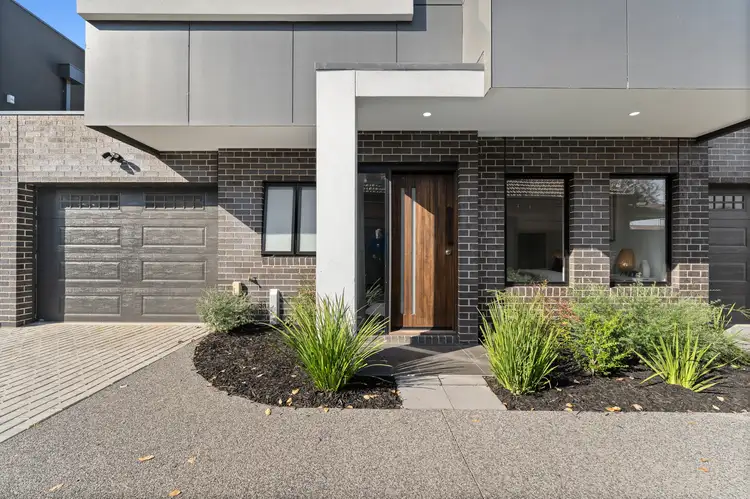 2/116 Normanby Avenue, Thornbury VIC 3071