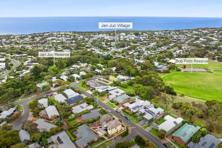 1/8 Delview Drive, Jan Juc VIC 3228