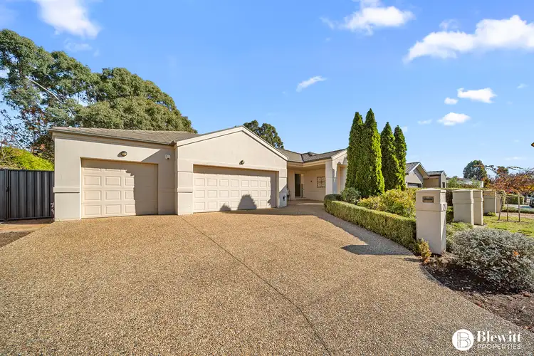 21 Strayleaf Crescent, Gungahlin ACT 2912