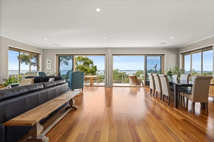 8 Towry Crescent, Vincentia NSW 2540