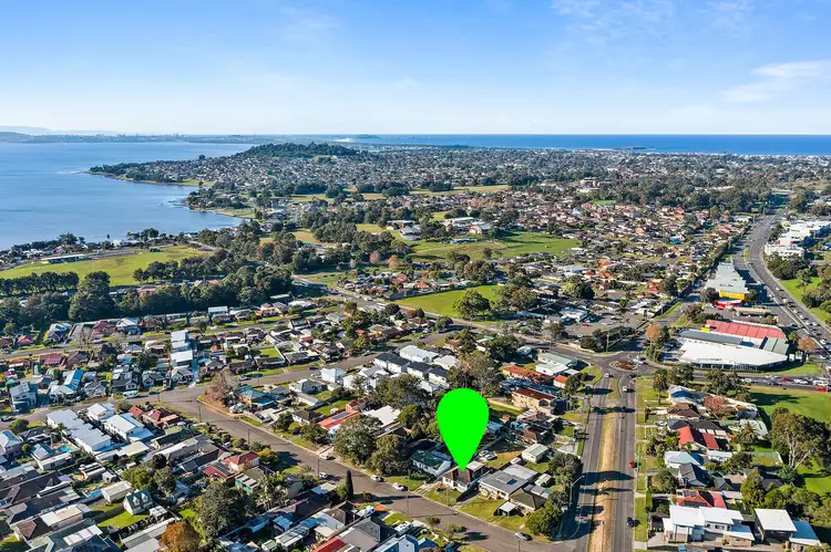 6 Eleanor Avenue, Oak Flats NSW 2529