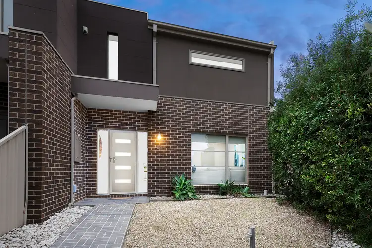 34 Nobel Banks Drive, Cairnlea VIC 3023