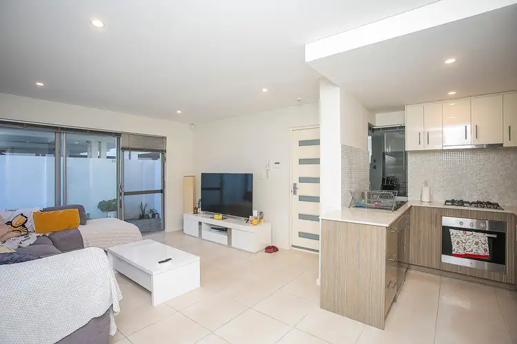 4/7 North Street, Midland WA 6056