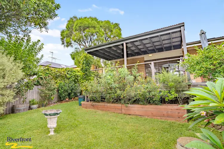 9 Karoola Street, Brooklyn NSW 2083