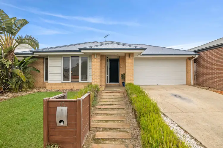 11 Sirrom Crescent, Armstrong Creek VIC 3217