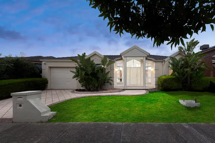 18 Cormorant Drive, Cairnlea VIC 3023