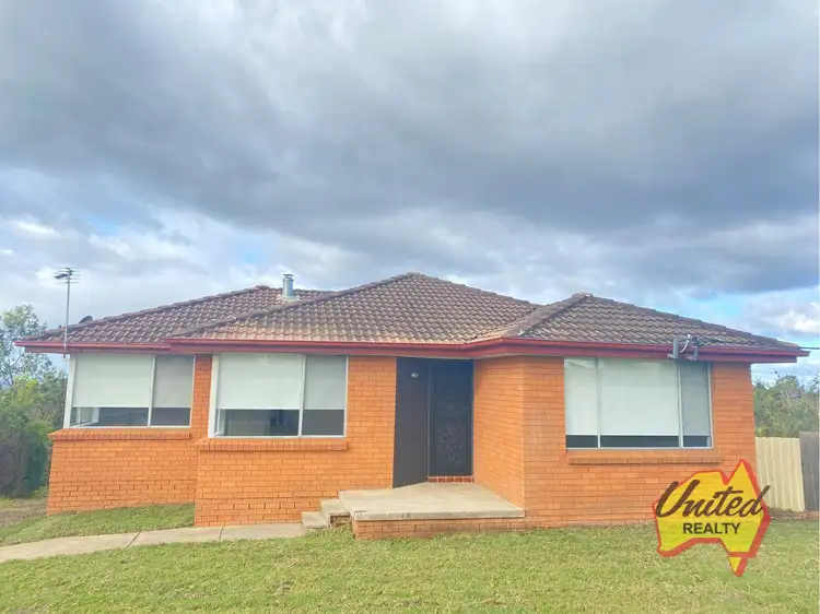 Second view of Homely house listing, 450 Montpelier Drive, The Oaks NSW 2570