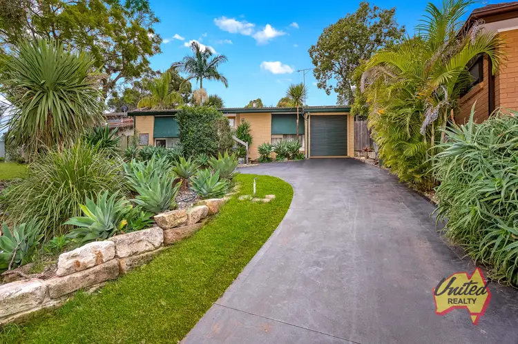 13 Bourke Place, Camden South NSW 2570