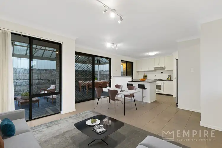 9B Henrietta Court, Coogee WA 6166