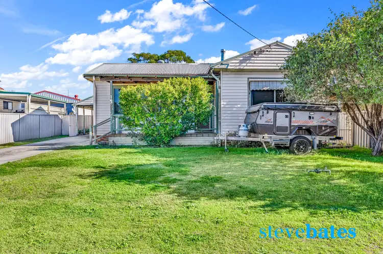 19 Cambridge Avenue, Raymond Terrace NSW 2324
