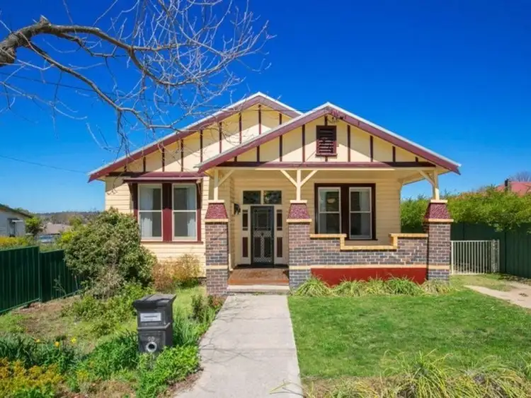90 Jeffrey Street, Armidale NSW 2350