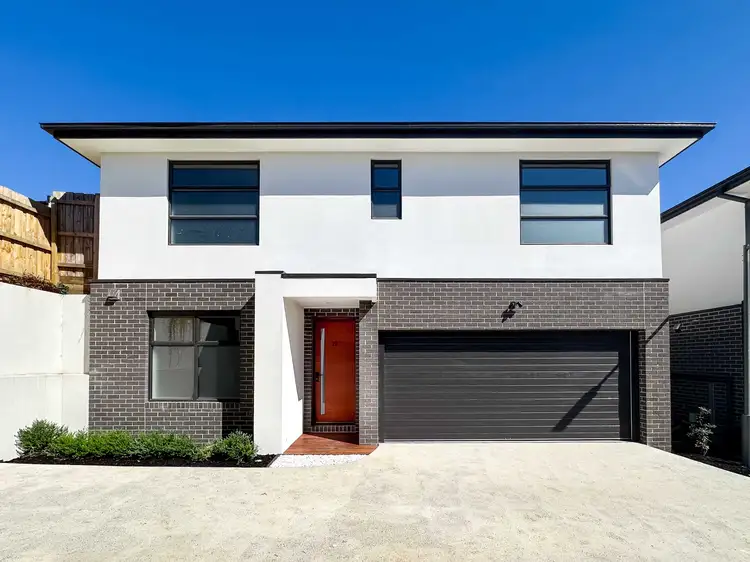 12 Arna Mews
