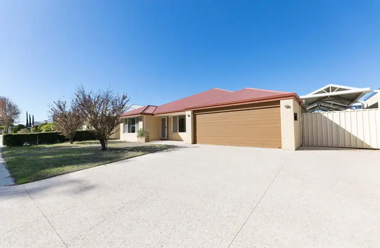 Second view of Homely house listing, 3 Lancelot Green, Wattle Grove WA 6107