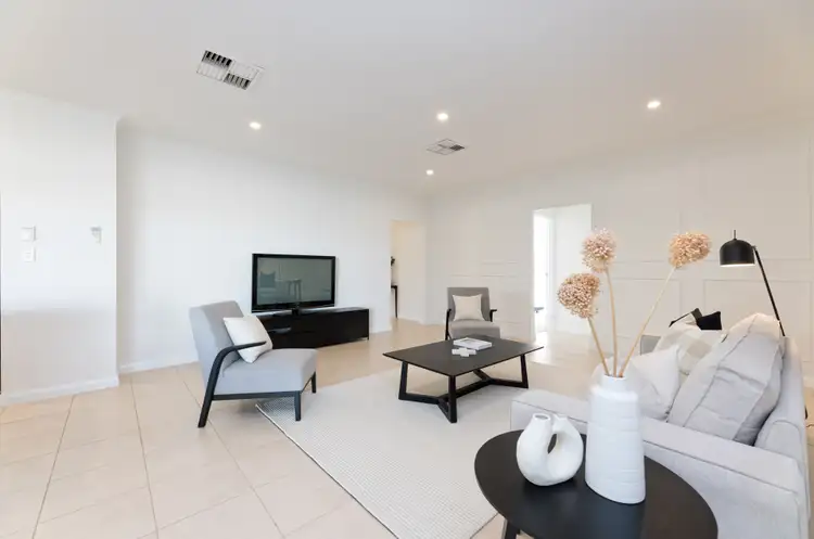 Sixth view of Homely house listing, 3 Lancelot Green, Wattle Grove WA 6107