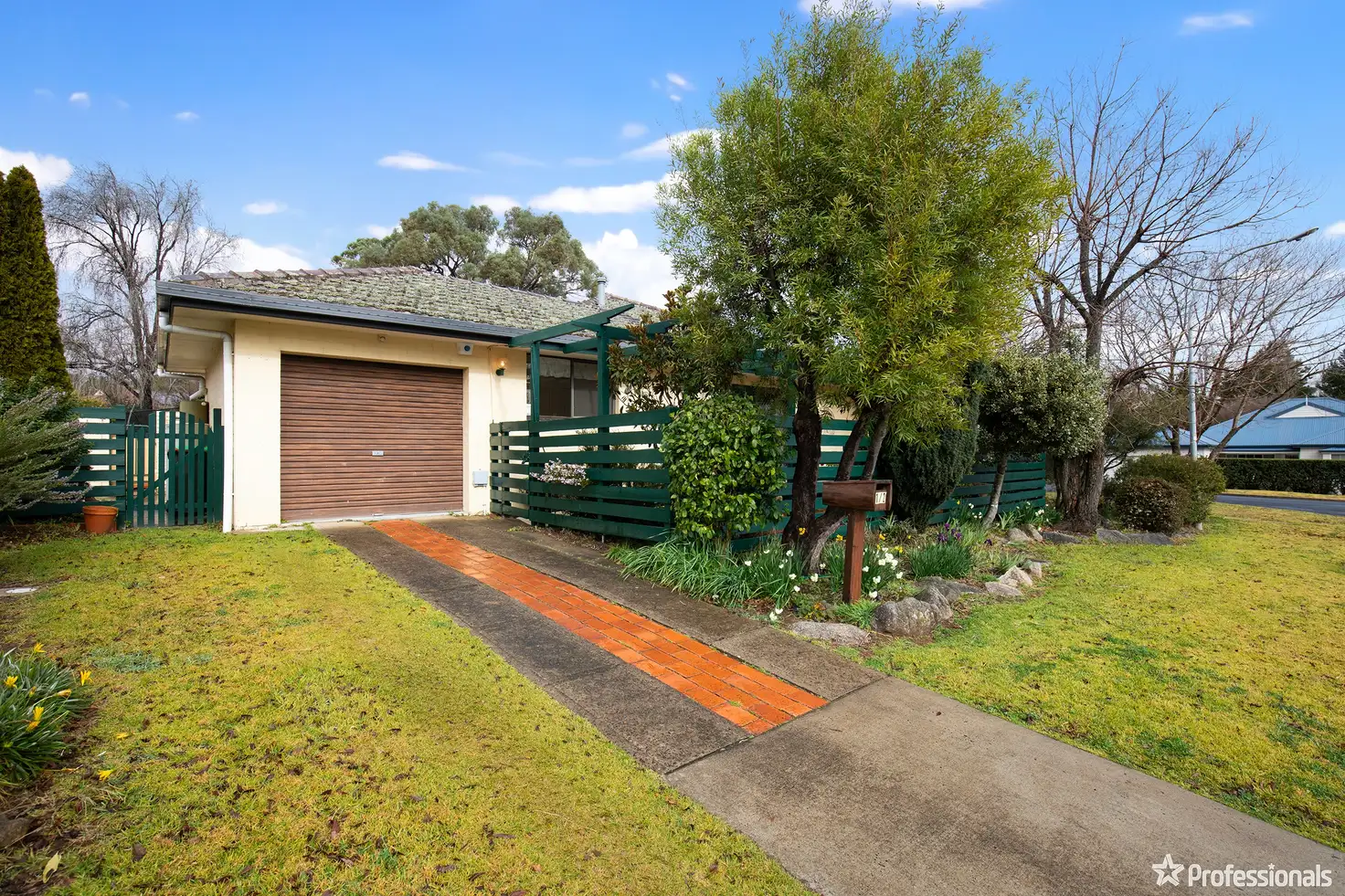 Main view of Homely unit listing, 1/2 Dalton Drive, Armidale NSW 2350