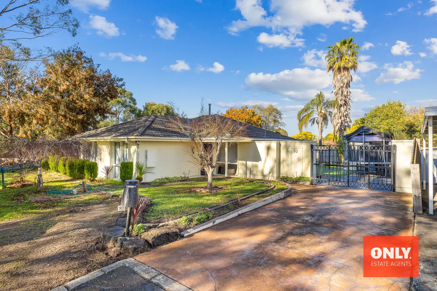 Main view of Homely house listing, 10 Bowen Court, Berwick VIC 3806