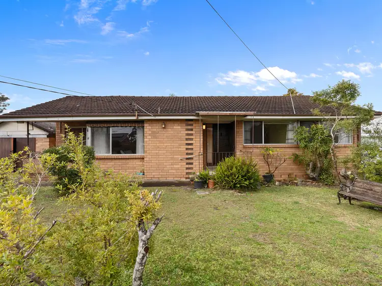 6 Thurlgona Road, Engadine NSW 2233